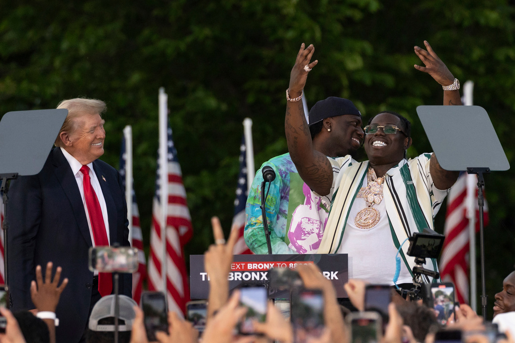 This is why Donald Trump is so popular in the rap world