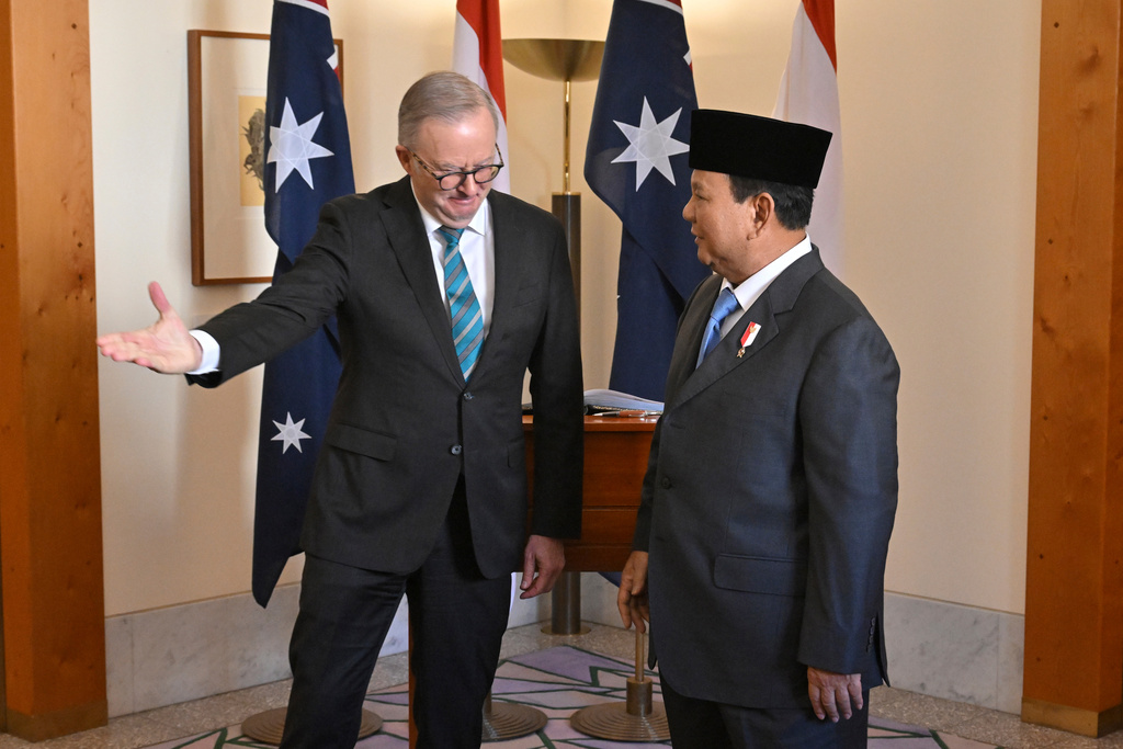 Australia and Indonesia engage in military cooperation