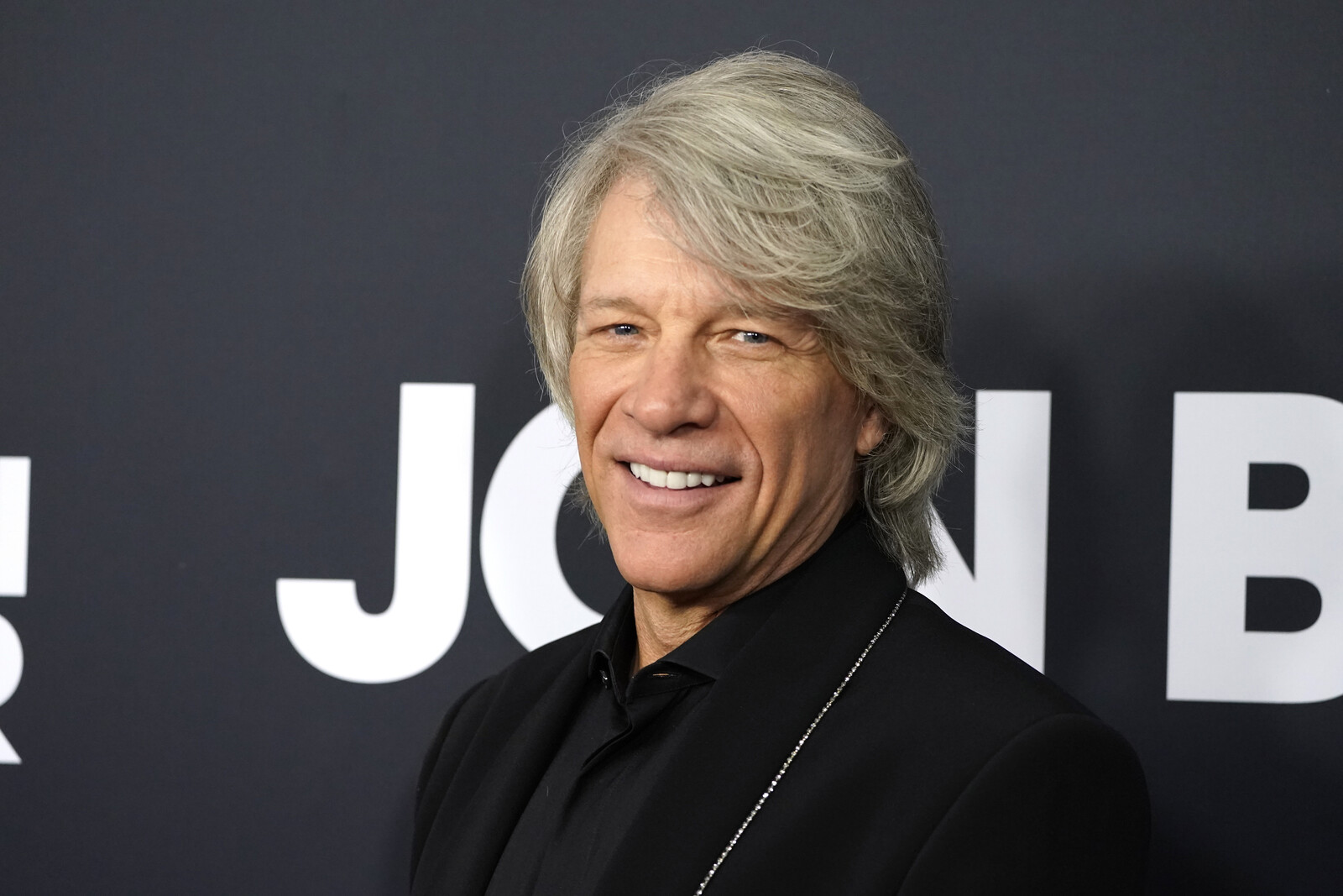 Jon Bon Jovi praised - stopped suicide attempt