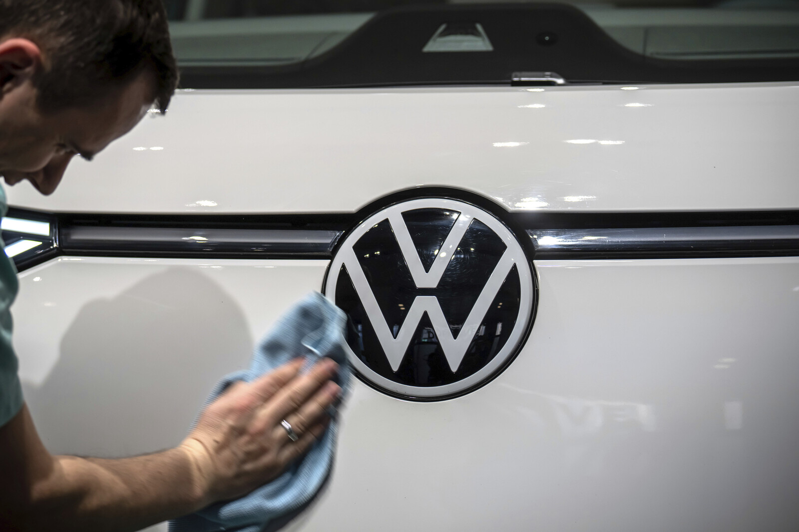 VW to close car factory in China by 2025