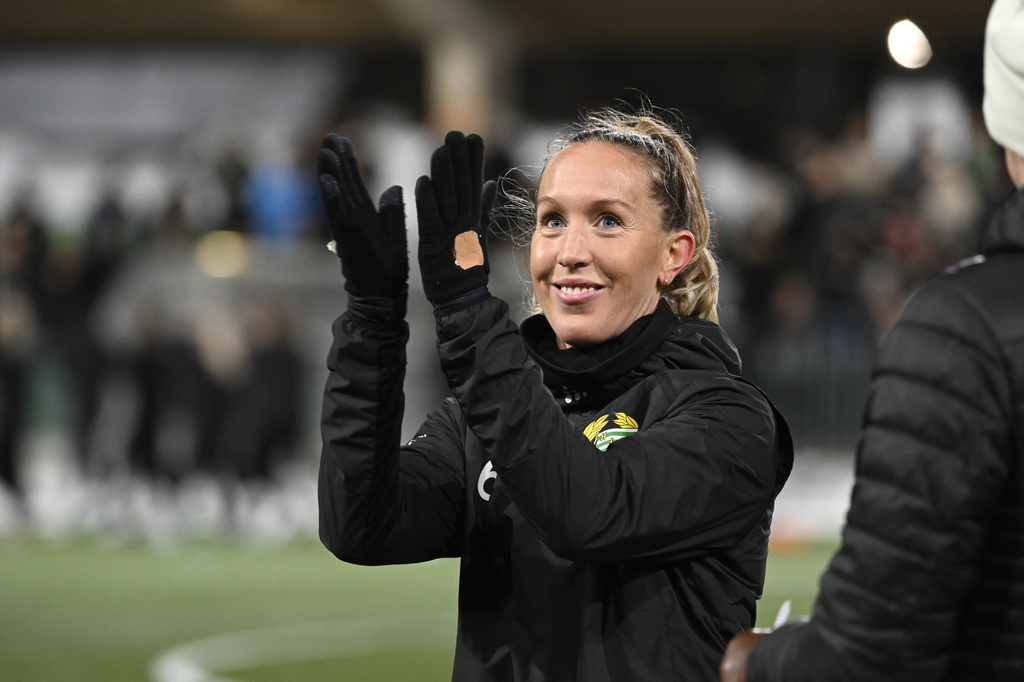 Roddar becomes teammates with Asllani