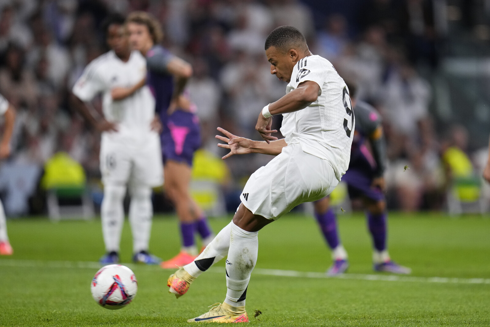 Mbappé injured – may miss the derby